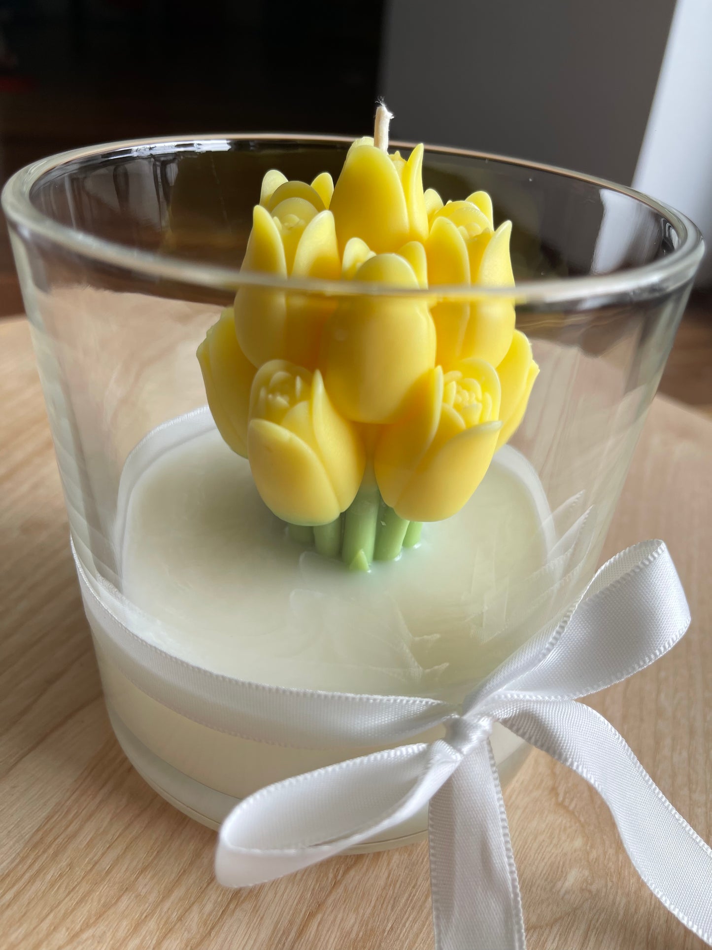 Floral Candle - Tulip Bouquet candle
