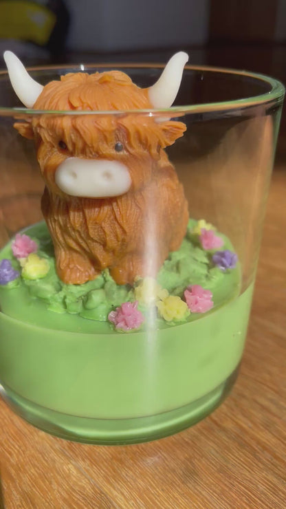 Highland Cow Candle